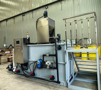 飲用水全主動三箱加藥裝配